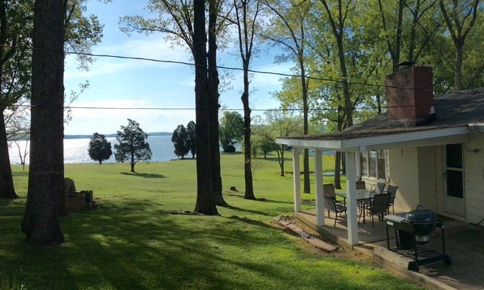 Gilbertsville Casa | Kentucky Lakefront House with Boat Dock