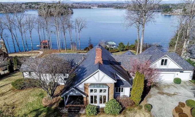 Seneca Casa | Keowee's Majestic Mountain View