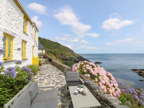 Portloe Casa | Kerbenetty Harbour Cottage