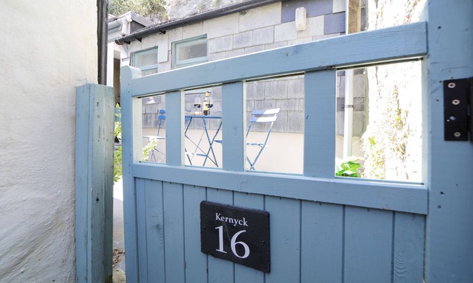 Port Isaac Cabaña | Kernyck - Sleeps up to 4