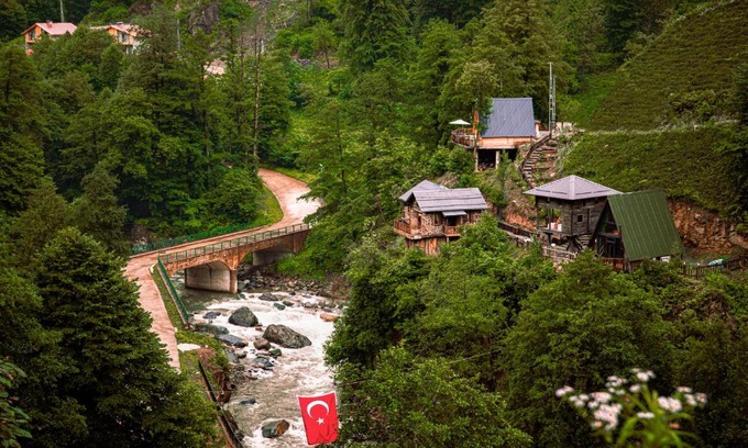 Ardesen Hotel | Kervan Konaklama