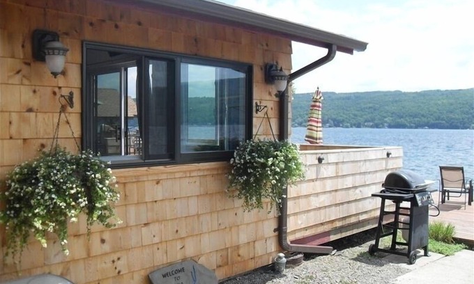 Hammondsport Casa | Keuka lago Bungalow sobre el borde de las aguas - 1 Step & UR en el lago