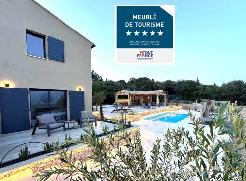Saint-Saturnin-les-Apt Casa | Keur Bouyo Luxury Eclectic Retreat in Provence