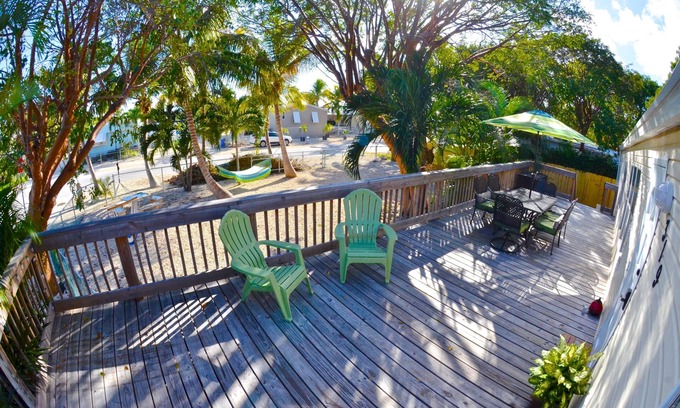 Key Largo Casa | Key Largo Casa con Patio cercado, gran cubierta y jacuzzi