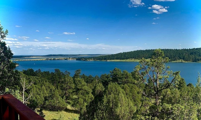 Moorcroft Cabina | Keyhole cabin, lake access w/ public dock , ice fishing in winter months.