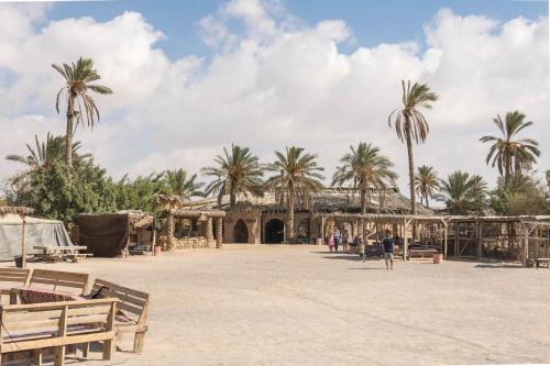 Mahane Zofar Otro | Kfar Hanokdim - Glamping & Camping