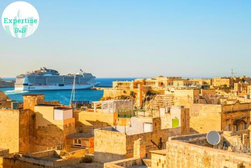 Birgu Apartamento | Kharmen A 1565s House with Seaviews