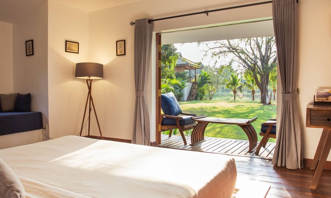 Kampot Hotel | Habitación con vista a la piscina