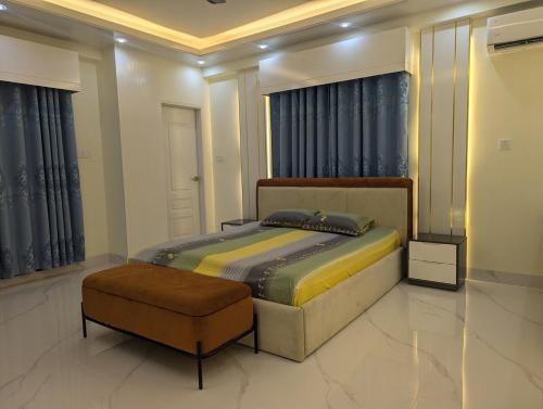 Dhaka Apartamento | Khonikaloy 9 3BHK in Banasree C Block