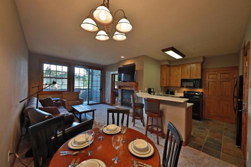 Granby Apartamento | Kicking Horse Lodges 3-202
