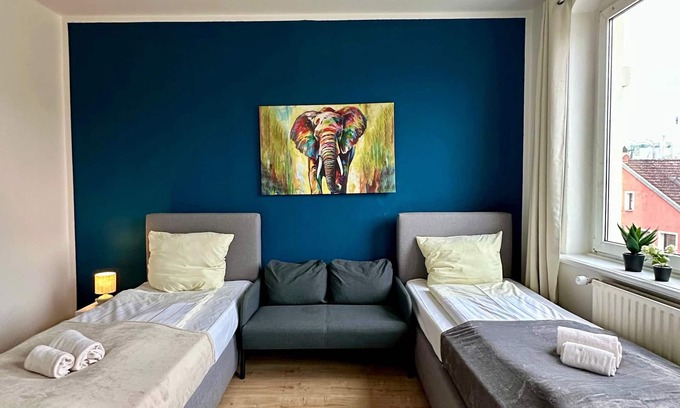 Neumuenster Casa | Kieler Straße 73 W4 - 3 bedrooms with 2 bathrooms