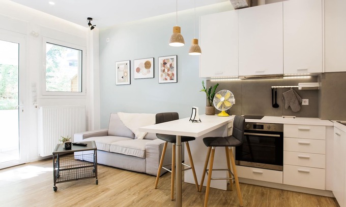 Kifisia Apartamento | Kifissia Central Stylish Fresh Apt☘near Metro 1BR✔