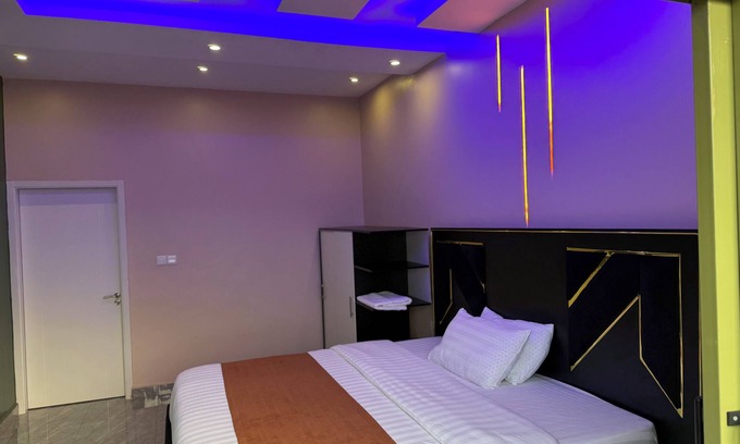 Gitarama Apartamento | Sunny 3BDR Residence en la ciudad de Kigali/Estacionamiento +WiFi/Bonito cocina