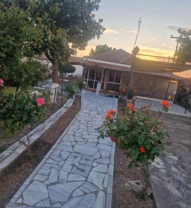 Topeiros Casa | Kikas Stone House