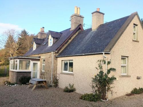 Tongue Casa | Kildinguie - Traditional Cottage - on NC 500 Route