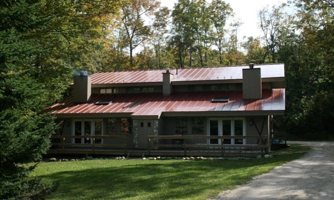 Killington Apartamento | Killington Chalet - Ideal Location, Hot Tub