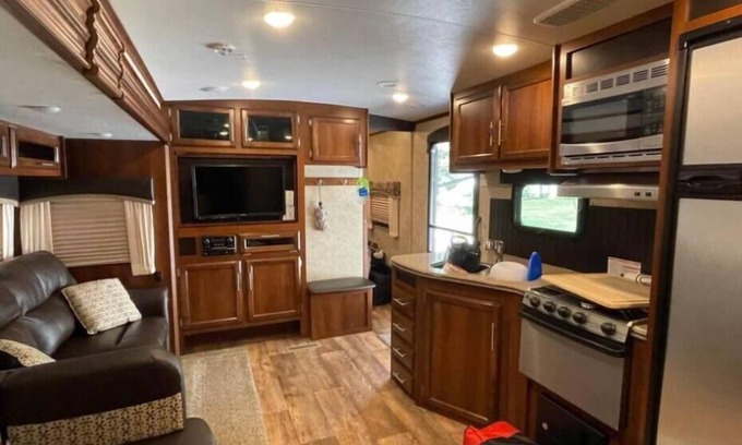 Hawley Cabina | Kim’s Cozy Campers - The Cozy 4 Season Warrior - Lake Wallenpaupack