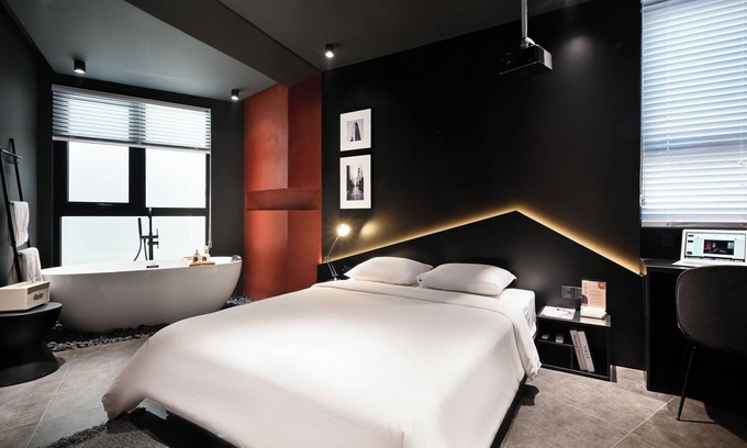 District 10 Apartamento | Kin Wander Tan Binh, The Mountain