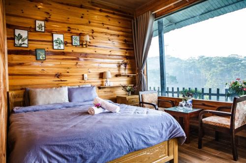 Da Lat Cabina | Kinda Blue Room