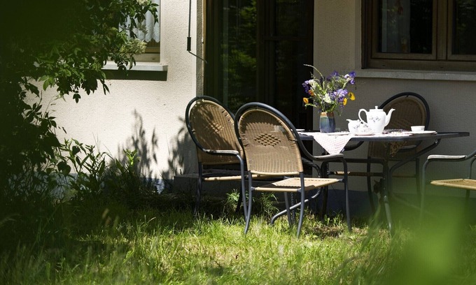 Hofheim in Unterfranken Apartamento | Granja orgánica amigable para los niños con tienda de granja, muchos animales, perros bienvenidos (planta baja)