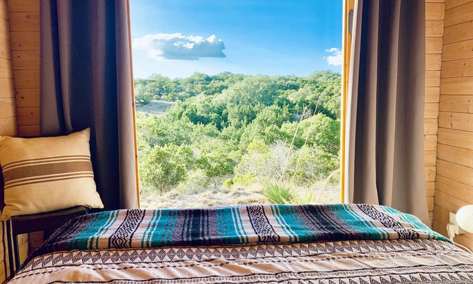 Dripping Springs Cabina | Kindness Cabin @ 13 Acres - Yoga/Stargaze/Hike