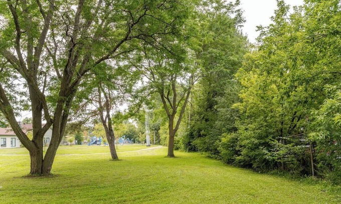 Downtown Gatineau Apartamento | King 1BR, 5min Ottawa, Parking, Wifi,Golf.1
