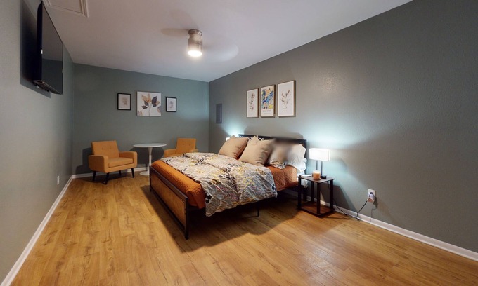 Shearer Hills - Ridgeview Cama Y Desayuno | King BED /Air Port/Lackland/Quarry/Medical Center