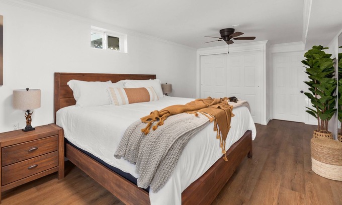 Billings Casa | King Bed and Pool Table - Beautiful Montana Home
