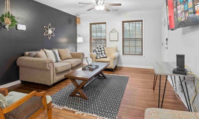 Newnan Casa | King Bed, BBQ Grill