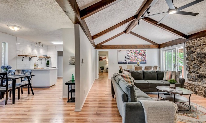 Stillwater Casa | King Bed Close to OSU/Downtown