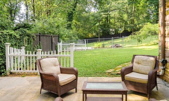 New Castle Apartamento | King Bed, Comfy Space, No Cleaning Fee