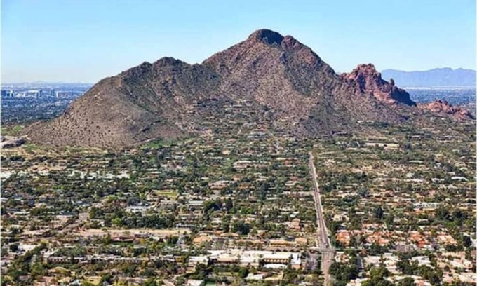 Arts District Casa | King Bed Cozy Loft in Old Town Scottsdale
