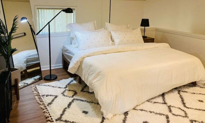 Hillcrest Apartamento | KING BED Midtown 2 Story Loft
