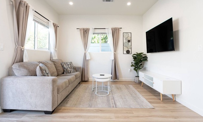 Burbank Apartamento | King Bed Near Universal Studios Private Patio 102
