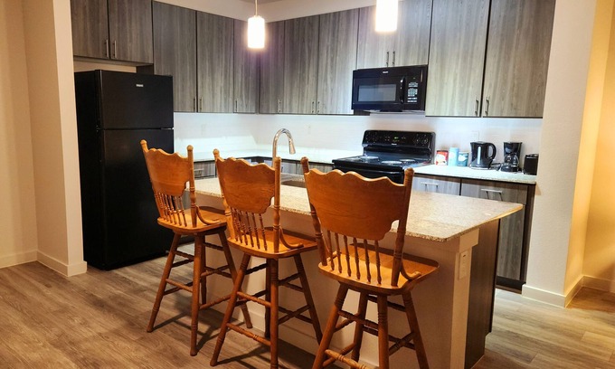 George Bush Park/Eldridge Apartamento | King bed pool view apartment with WiFi and fitness room in awesome Houston