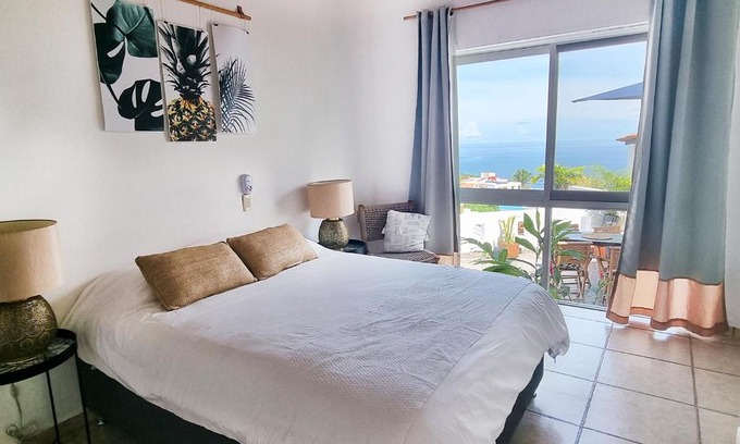 Los Ayala Casa | King Bed Suite in Private Hilltop Home Pool AC and Ocean Views