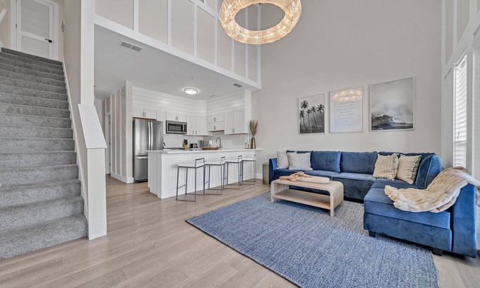 Crystal Shores Condominio | King Beds, Balcony w/ Ocean View, Steps to Beach