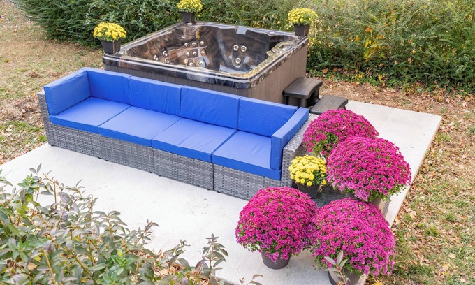 Winston - Salem Casa | King Beds Hot Tub Arcade Grill & Firepit
