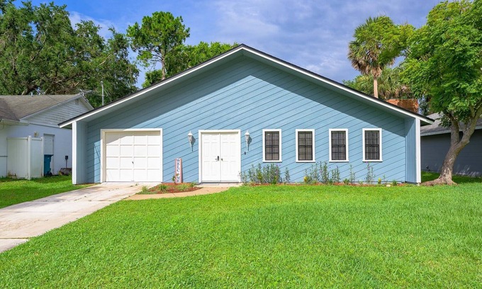 Daytona Beach Casa | KING BEDS! Spacious, Central, Quiet