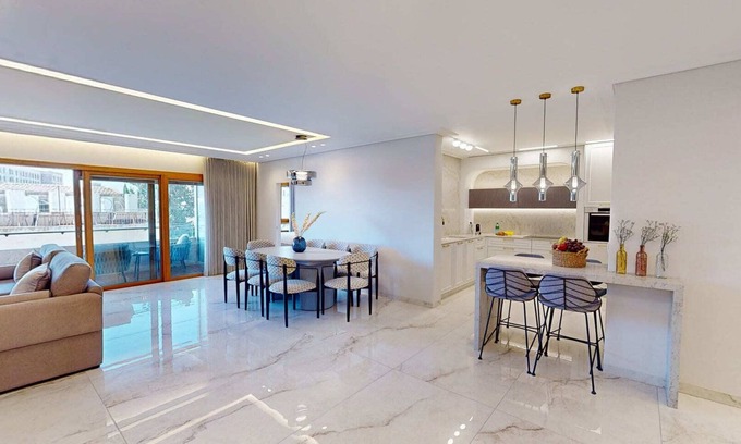 Mamilla Apartamento | KING DAVID RESIDENCES- Luxury 3-bedroom apartment with POOL, GYM, PARKING