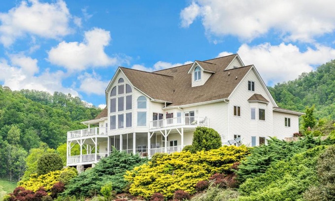 Clyde Casa | King Lodge