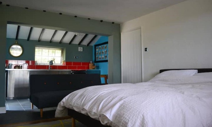Runham Apartamento | KING OF HEARTS - King with Ensuite and Kitchen