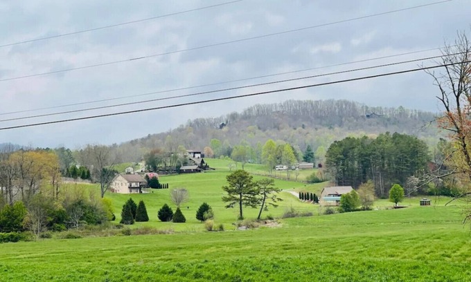Blairsville Cabina | King/Romantic/Fireplace/Privacy