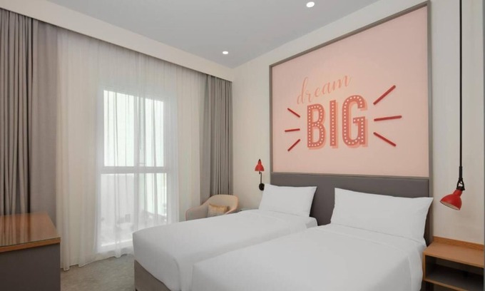 Jebel Ali Casa | King Room Near Dubai Parks By Luxury Bookings