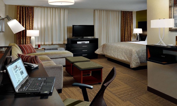 Lafayette Apartamento | King Studio. A 5 millas de la Universidad de Purdue. Desayuno gratis. Piscina.