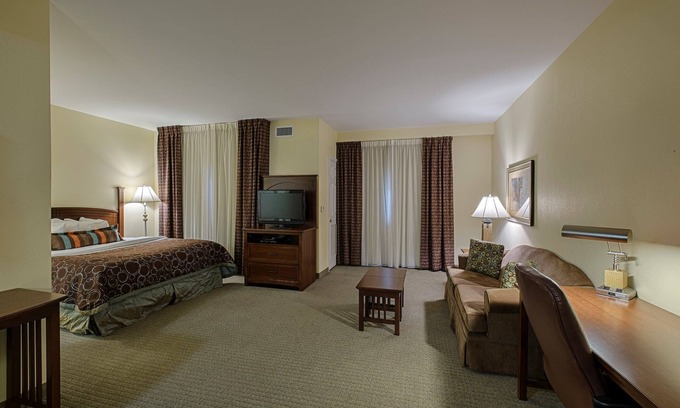 Harrisburg - Hershey Apartamento | Suite King. Desayuno gratis. Piscina interior. Gimnasio. ¡Viaje rápido a Hersheypark!