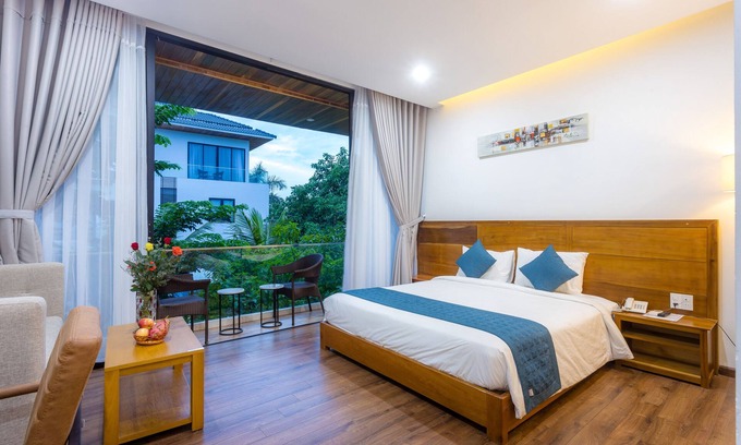 Thanh Ha Hotel | Suite King con vistas a la piscina - Retiro en la naturaleza