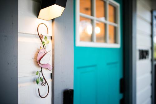 East Cesar Chavez Casa | King Suite Retreat -Steps from Football & Perfect for Holiday Stays