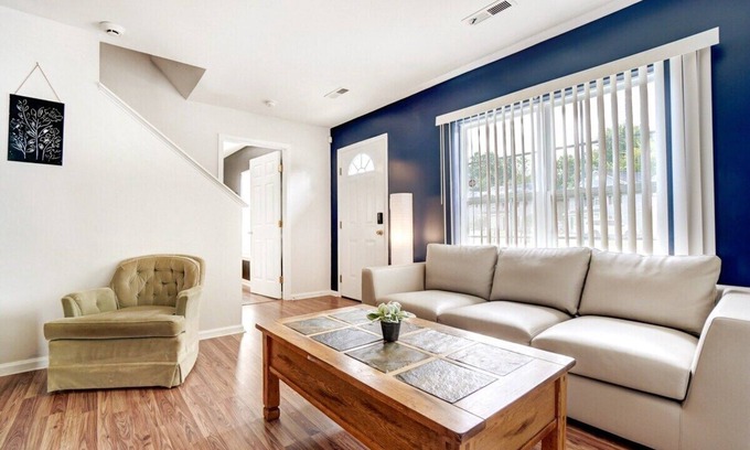 Charlotte Casa | King Suite w/HotTub Close 2 Uptown New Renovated
