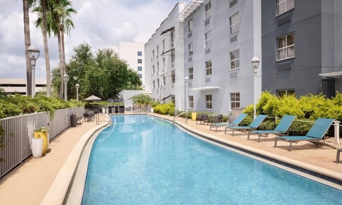 Westshore Hotel | King Suite with Outdoor Swimming Pool Perfect for Trips Near Tampa Attractions